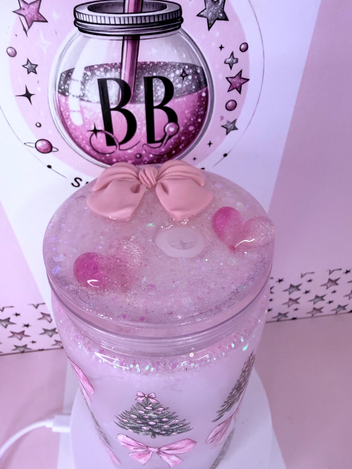 Stunning Christmas Tree & Bows glitter & clay piece 16oz acrylic snowglobe cup
